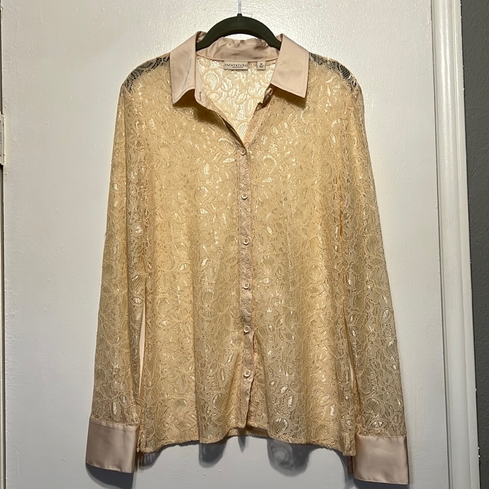 Eva Mendes lace blouse